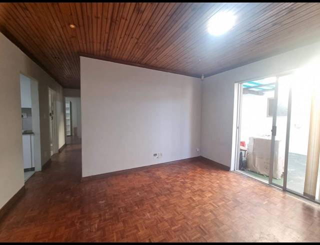 3 BEDROOM PROPERTY TO RENT IN MALIBU VILLAGE